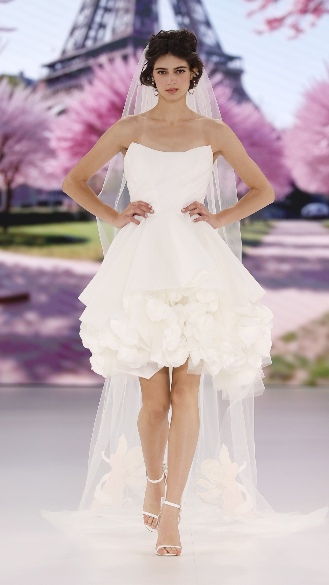 Short wedding dress by Randy Fenoli on the Barcelona Bridal Fashion Week runway